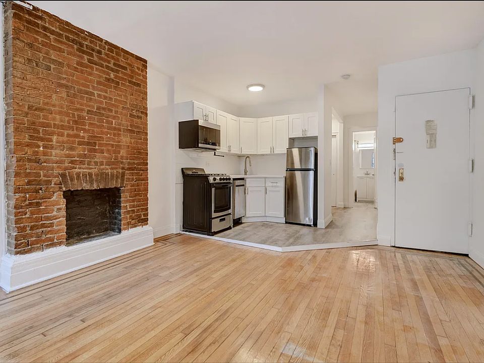 1st image of 328 W 47th St #3DD