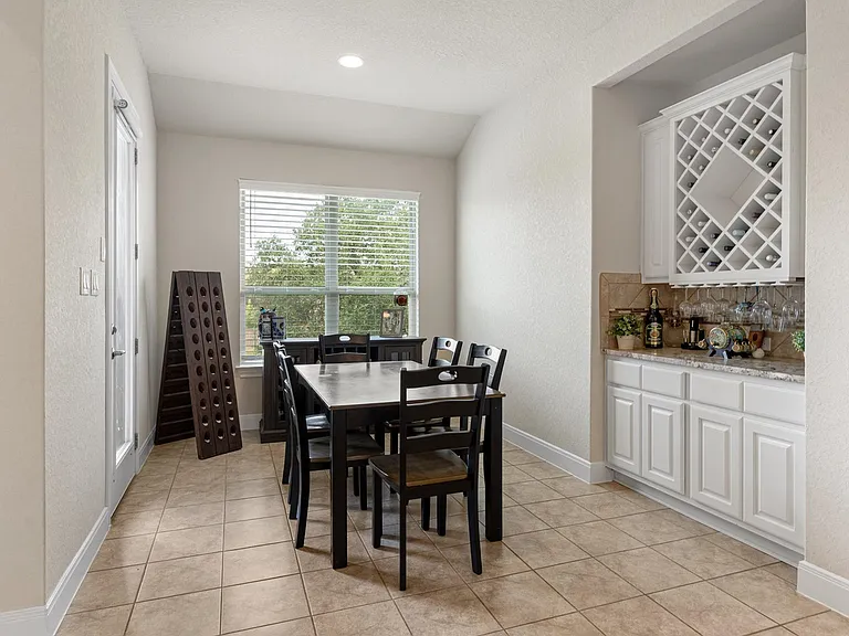 270 Lilly Blf — Photo 16