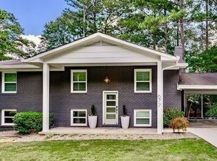 677 Hillandale Cir SW, Marietta, GA 30064