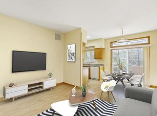 2624 Idaho Rd, Naperville, IL 60564