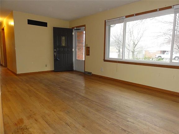 5th image of 347 N 28th St