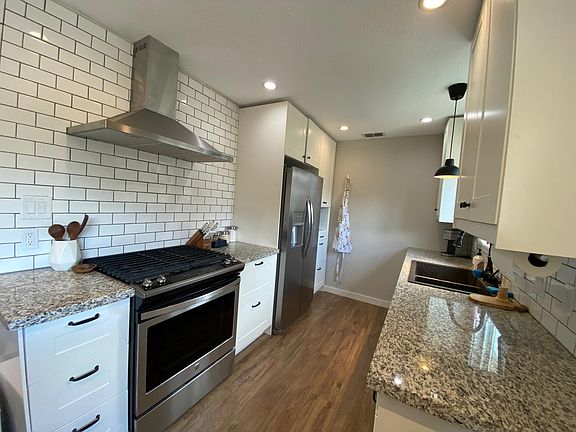 5th image of 9483 Twin Lakes Ave #9483