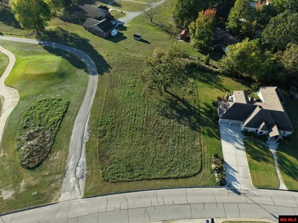 10 S Sheeks Dr, Mountain Home, AR 72653