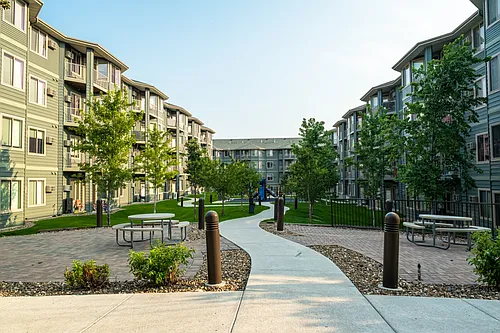 Eagle Crest Apartments Photo 1