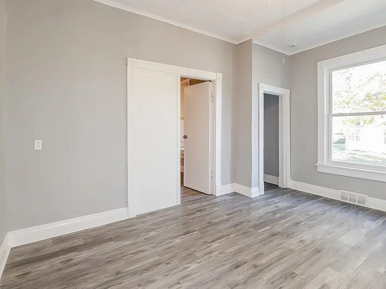 1447003_017_living_room_13192647.jpg