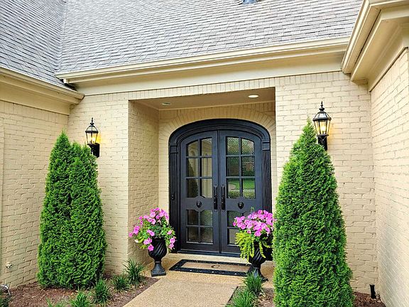 2nd image of 9656 Doe Meadow Dr
