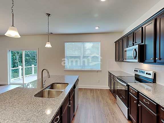 3rd image of 6207 Bridlewood Ln