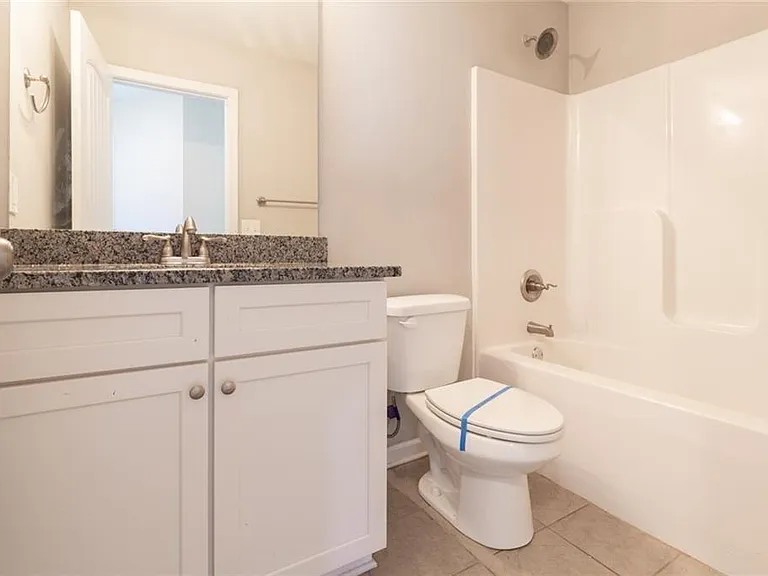 82 Gray Field Ct — Photo 17