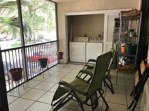 5th image of 4509 Carambola Cir S