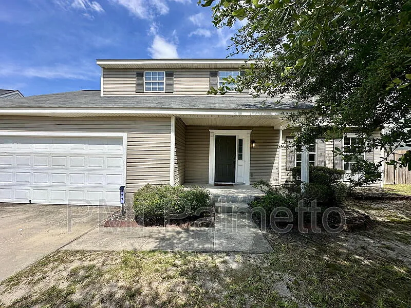 4 bed, 2.5 bath, 2025 sqft, $1,995 — Photo 1