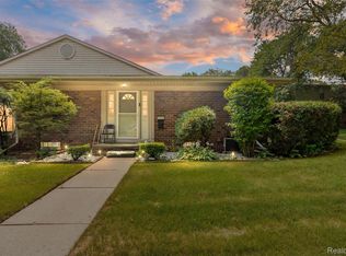 22333 Kinyon St, Taylor, MI 48180