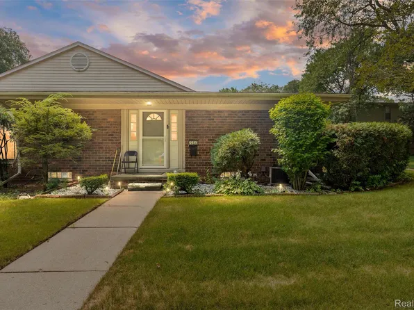 22333 Kinyon St, Taylor, MI 48180