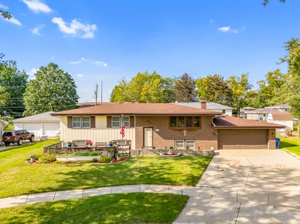1818 W 94th Ave, Crown Point, IN 46307