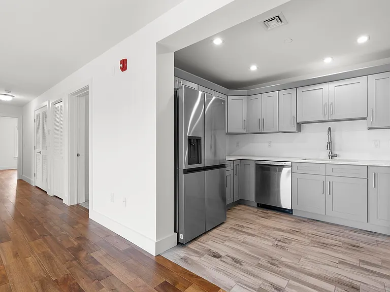 245 E Main St #2 — Photo 13