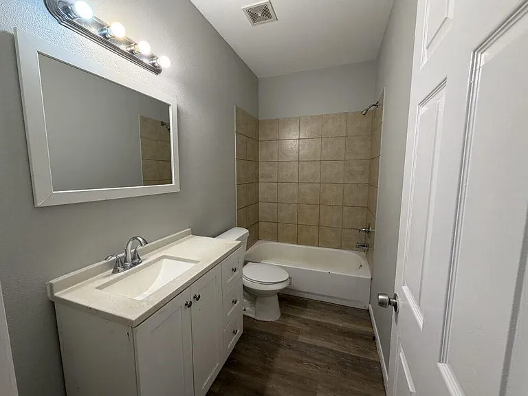 3118 Barberry Dr #B — Photo 7