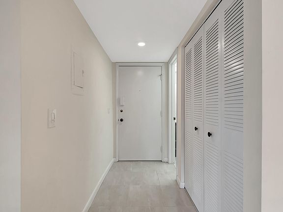 4th image of 443 Piedmont J
