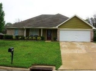 1970 Emily St, Tupelo, MS 38804