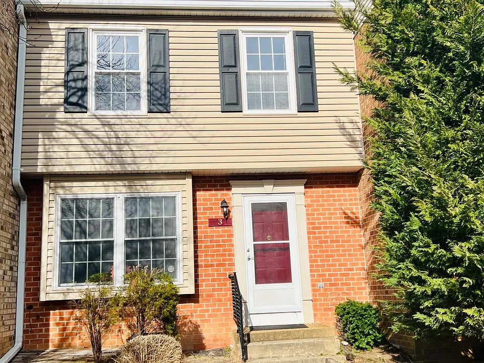 3 Crystal Rock Ct