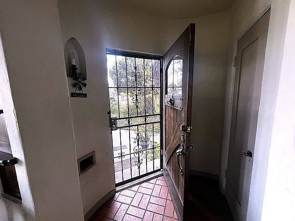 2nd image of 4306 E Colorado St #4306