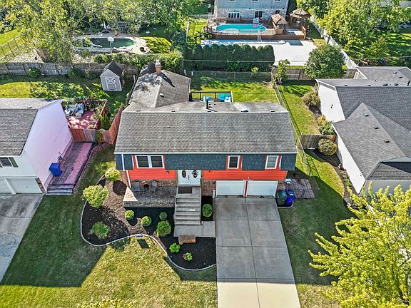 4th image of 8000 W Kingston Dr