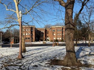 2017 S Grand Blvd APT 304, Saint Louis, MO 63104