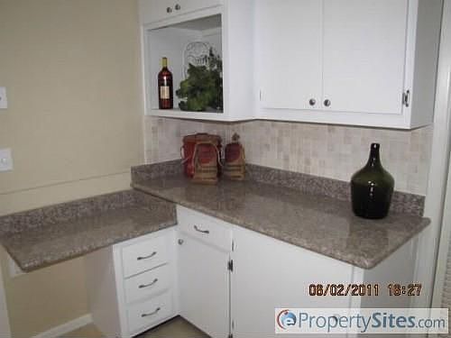 3rd image of 2111 Courtney Dr