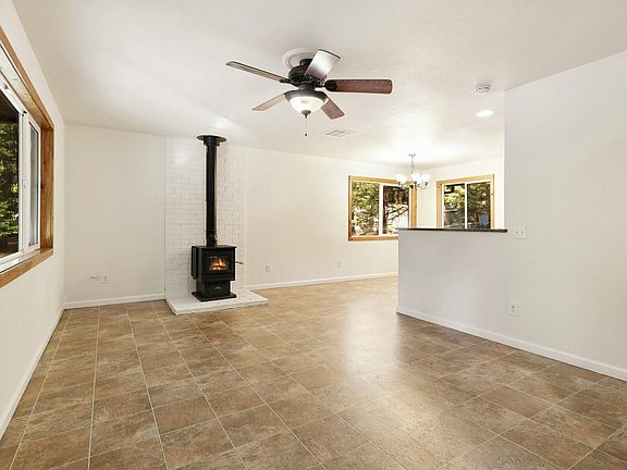 4th image of 30776 Bambi Dr