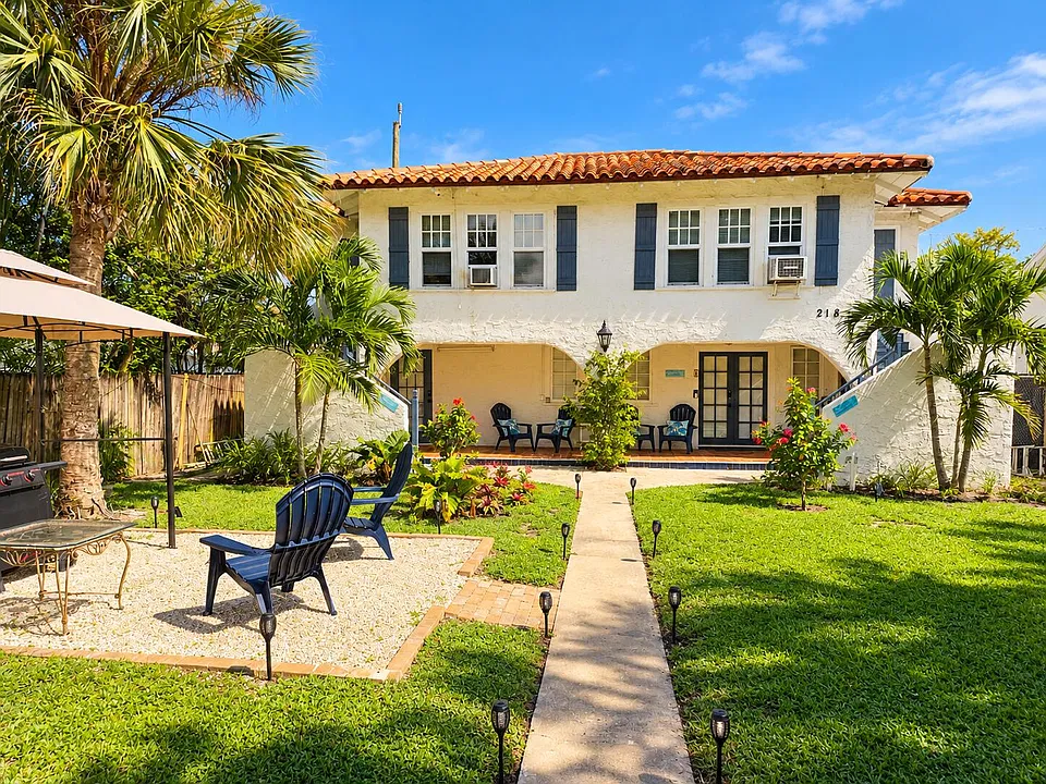 218 S M St #3