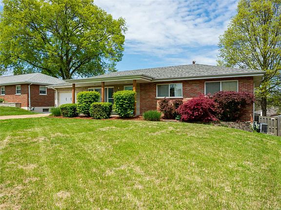 2nd image of 1115 Darding Dr
