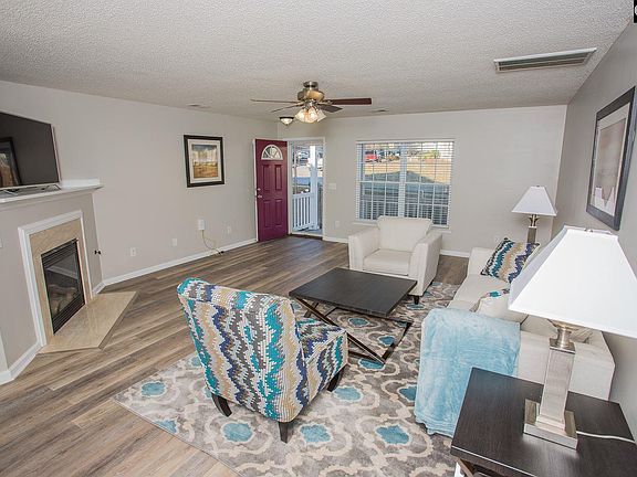 4th image of 533 Heron Glen Dr