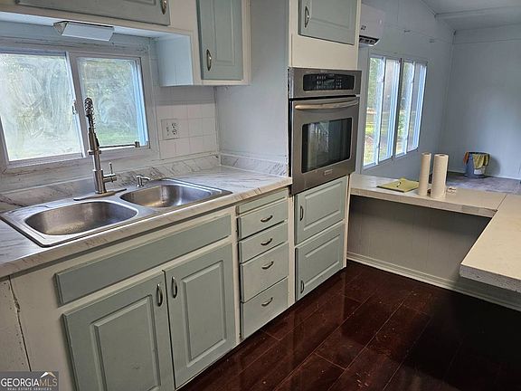 5th image of 75 Carl Parker Rd