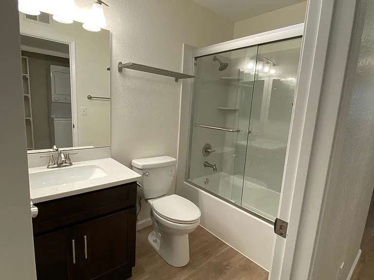 2710 Ivy Ln — Photo 15