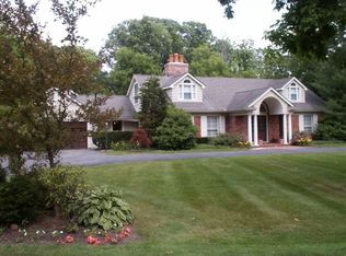 31220 Lucerne Dr, Franklin, MI 48025