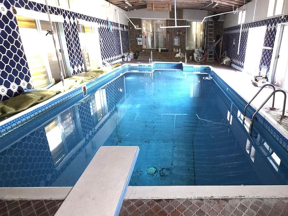 1st image of 8246 Chellie Rd