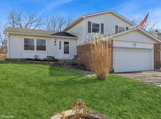 259 S Park Place Dr, Bartlett, IL 60103