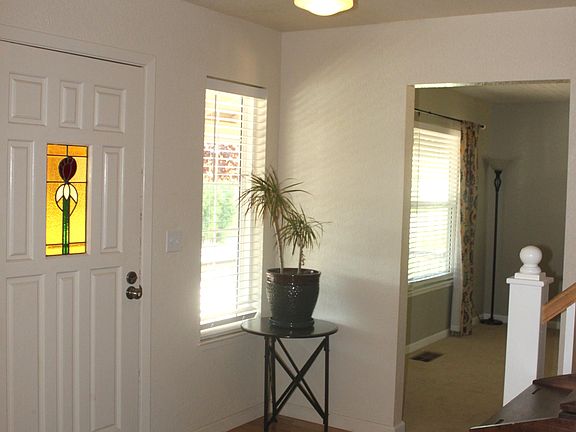 3rd image of 12723 Manor Dr