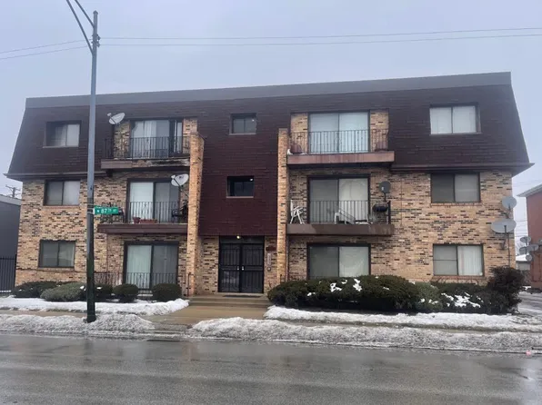 2728 W 87th St APT 2A, Chicago, IL 60652