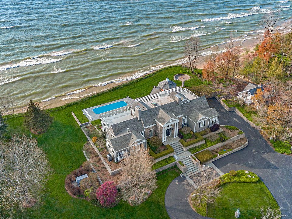 2548 N M 63, Benton Harbor, MI 49022 | Zillow