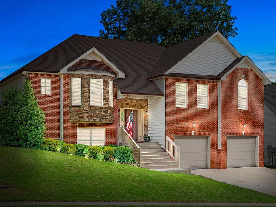 1st image of 737 W Accipiter Cir