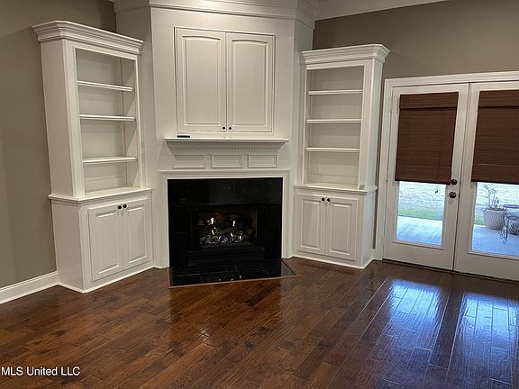 3rd image of 114 Olde Trace Dr