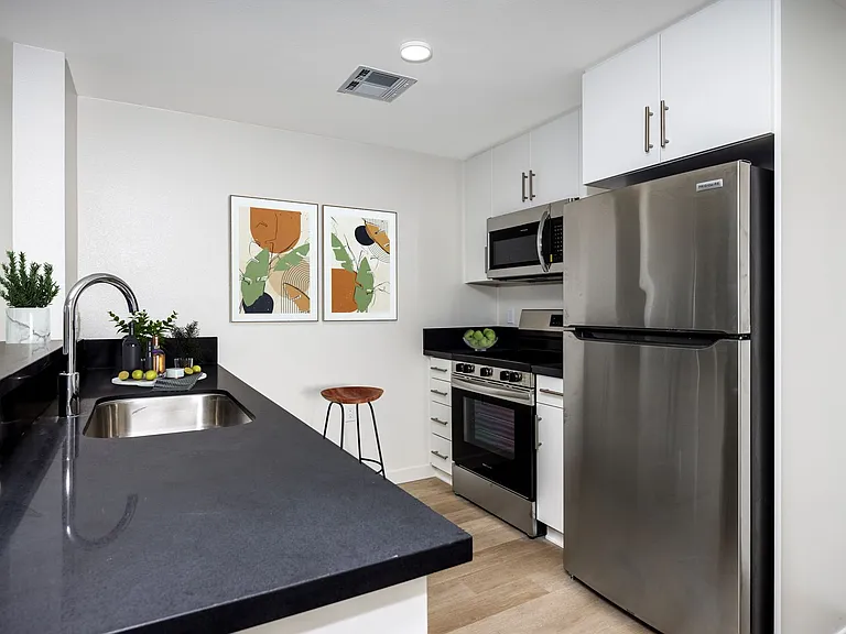 3533 Chesapeake Ave in Gateway — Photo 8