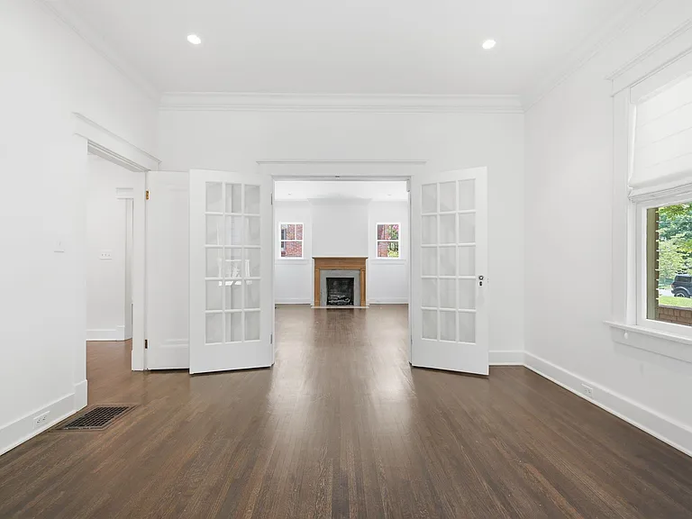 227 Carden Ave — Photo 14