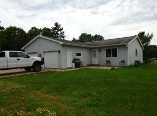 9710 White Oak Rd, Nekoosa, WI 54457