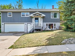 2709 Cameron Dr, Rapid City, SD 57702