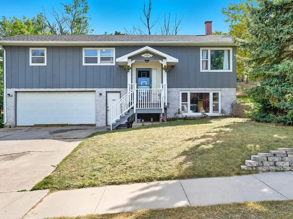 2709 Cameron Dr, Rapid City, SD 57702
