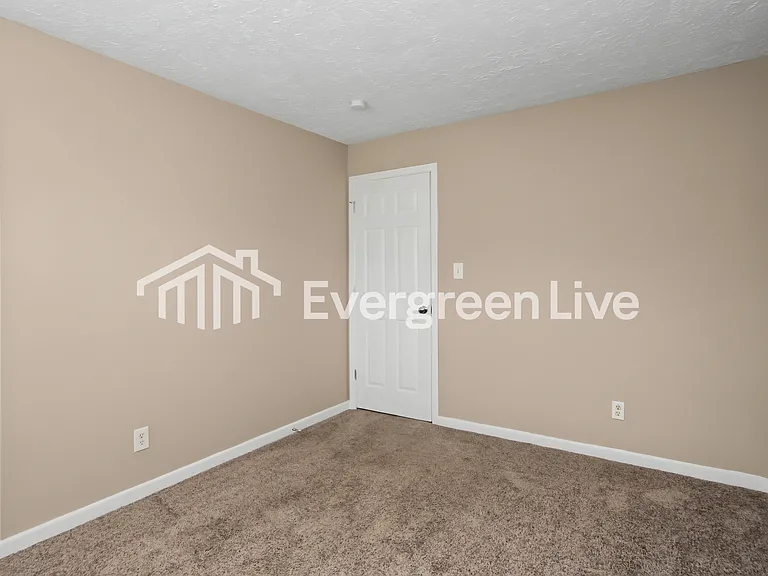 8507 New Field Cir — Photo 10
