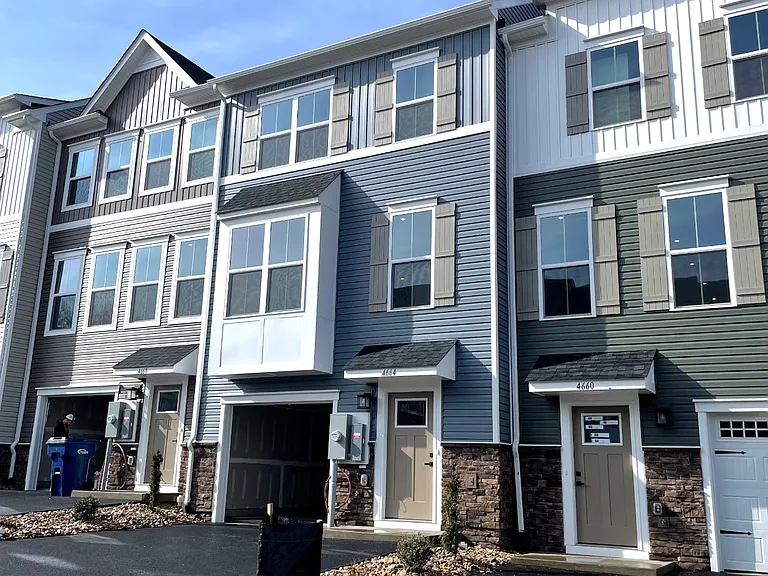 4664 Fountainbridge Ct — Photo 1