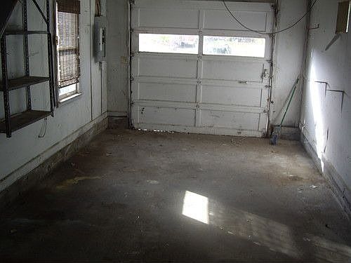4th image of 2447 S Claremont Ave