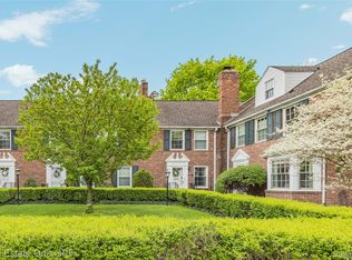 16904 Saint Paul St, Grosse Pointe, MI 48230