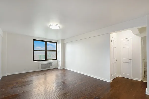 Rented by Corcoran | media 27